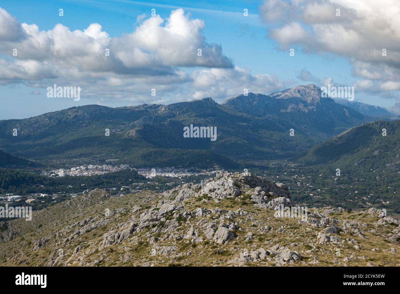 Serra de Tramuntana ist ein Gebirgszug, der entlang der Nordwestküste Mallorcas verläuft. Es ist ein UNESCO-Weltkulturerbe. Stockfoto