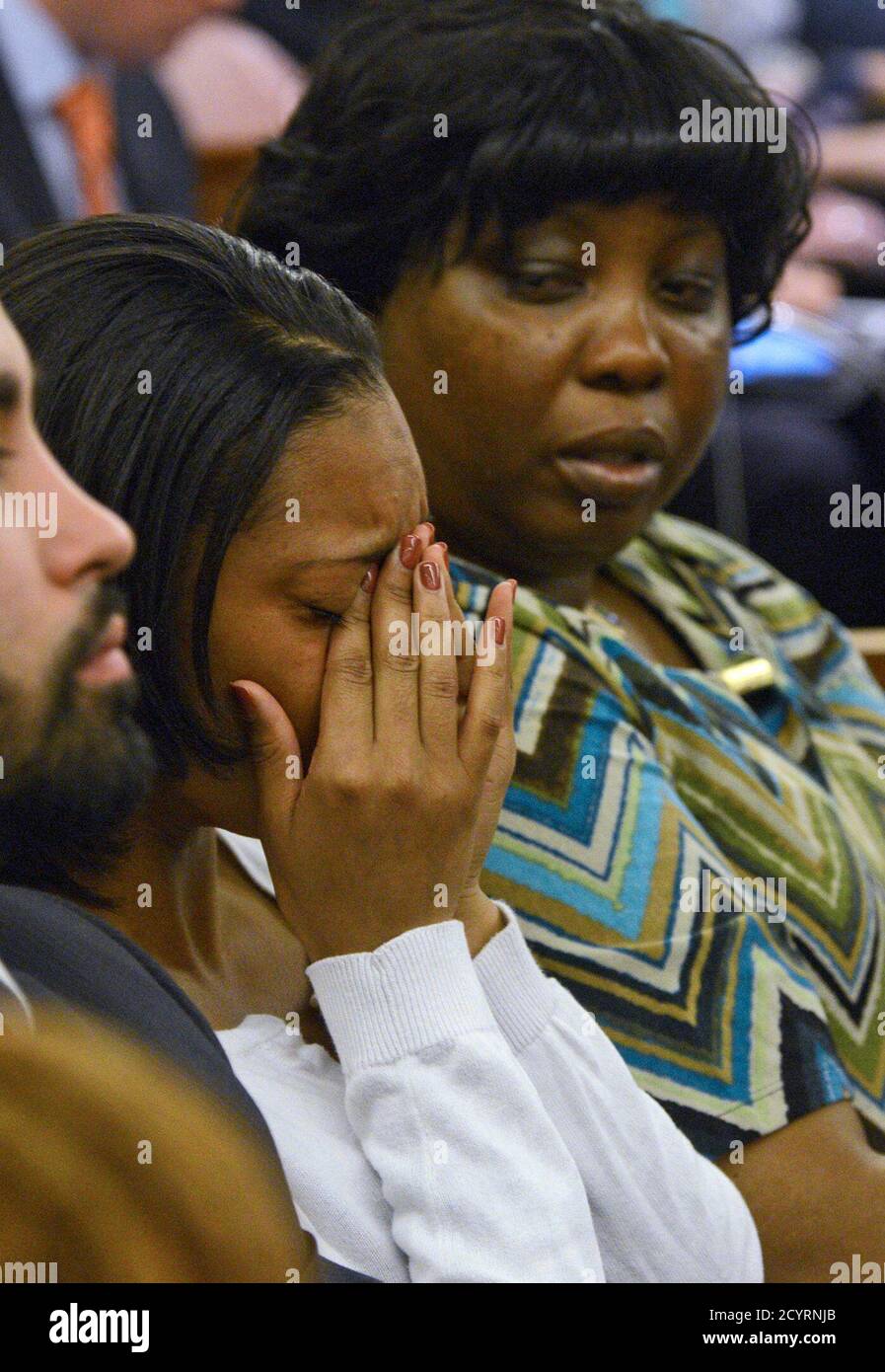 Shaneah Jenkins Die Ehemalige Freundin Von Odin Lloyd Reagiert Wahrend Eines Zeugenaussagen Im Mordprozess Gegen Den Ehemaligen Nfl Spieler Aaron Hernandez Nicht Gezeigt In Fall River Massachusetts 30 Marz 2015 Reuters Ted Fitzgerald Pool