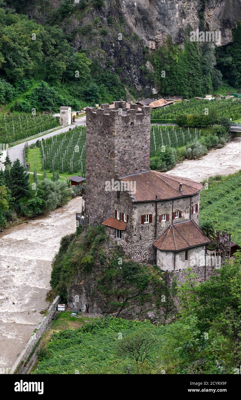 Blick auf Schloss Novale - Schloss Ried am Talferbach Stockfoto