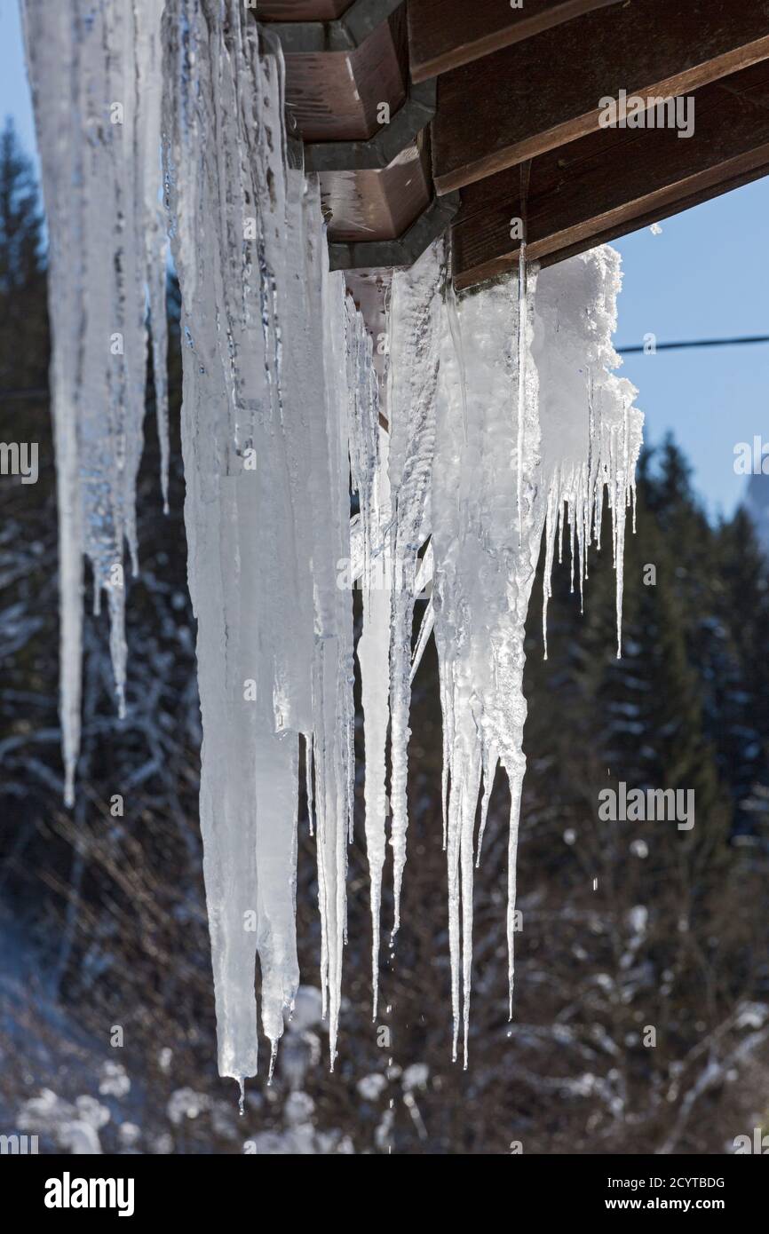 Trettachtal, Hütte, Dach, Eiszapfen, Oberstdorf, Allgäuer Alpen Stockfoto