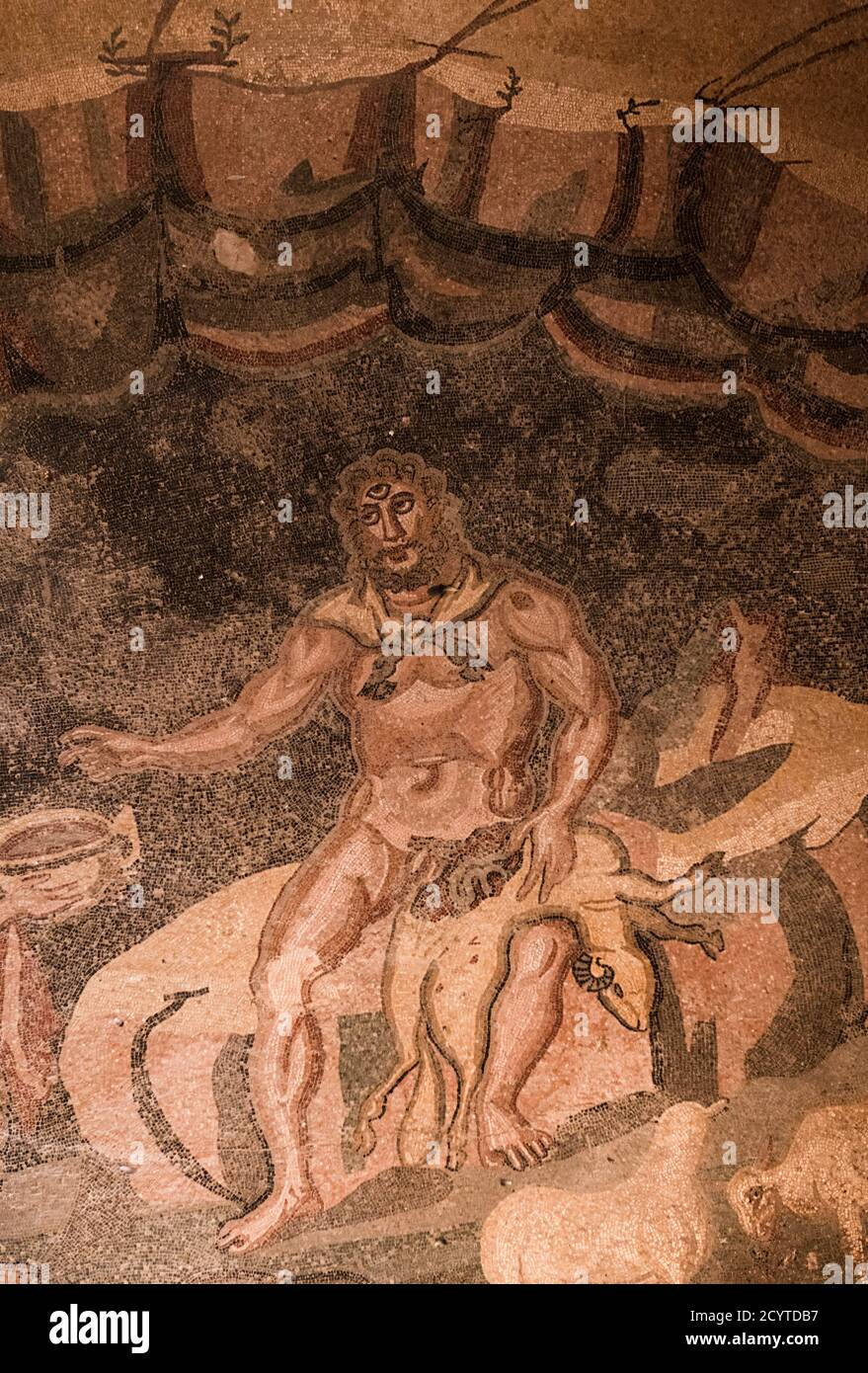 Polyphemus aus den Mosaiken in der Villa Armerina, Sizilien. Die Szene ist der Geschichte von Odysseus und Polyphemus entnommen, die Homer in der Odyssee beschrieb. Stockfoto
