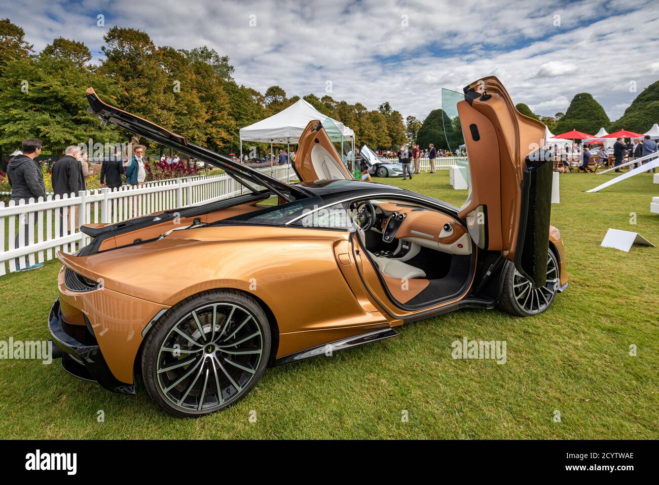 McLaren GT, Concours of Elegance 2020, Hampton Court Palace, London, Großbritannien Stockfoto