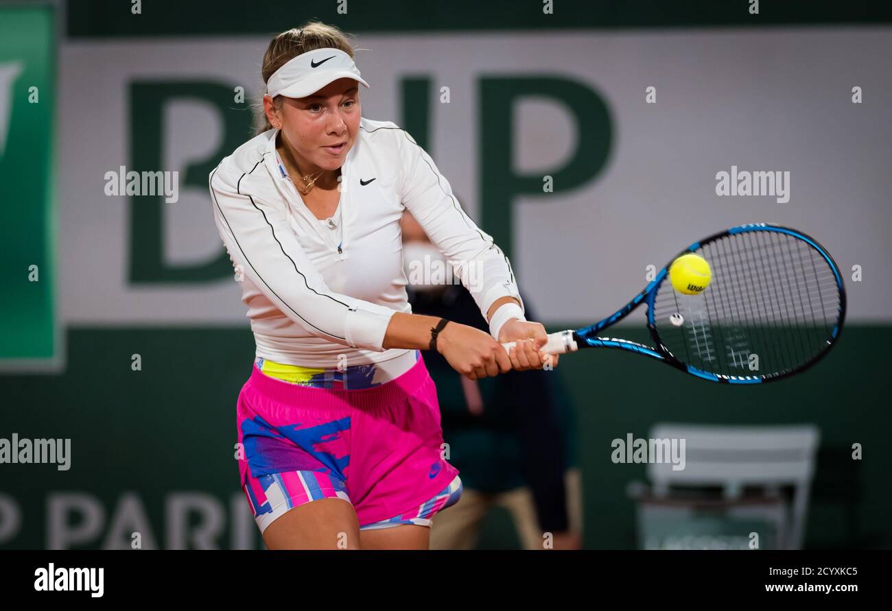 Paris, Frankreich. Oktober 2020. Amanda Anisimova der Vereinigten Staaten im Einsatz gegen Simona Halep aus Rumänien während der dritten Runde beim Roland Garros 2020, Grand Slam Tennisturnier, am 2. Oktober 2020 im Roland Garros Stadion in Paris, Frankreich - Foto Rob Prange / Spanien DPPI / DPPI Kredit: Lm/DPPI/Rob Prange/Alamy Live News Stockfoto