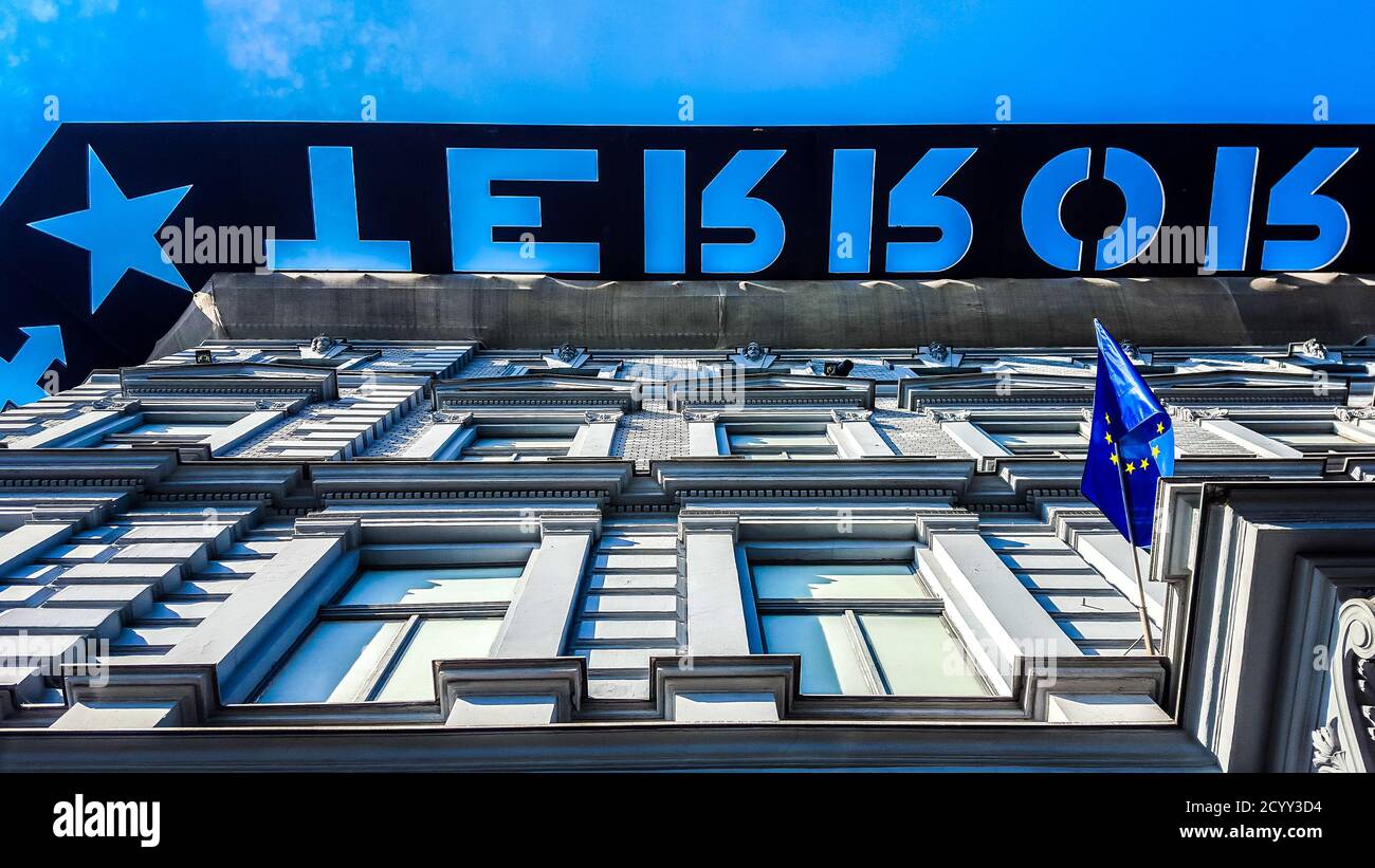 Haus des Terrors (Terror Haza). Museum in Budapest. Es enthält ein Denkmal für die Opfer der faschistischen und kommunistischen Regime im 20. Jahrhundert in Ungarn. Stockfoto