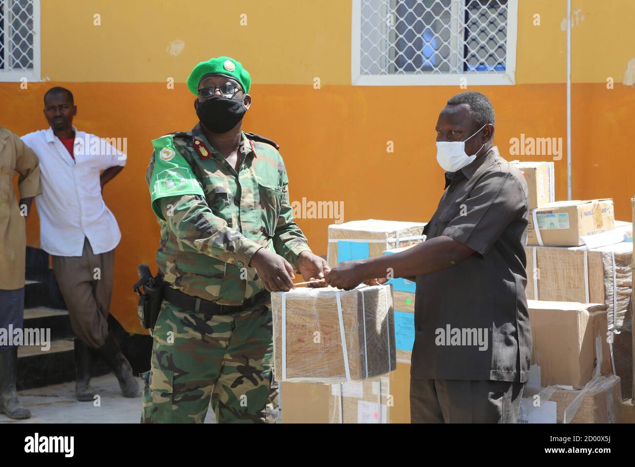 Ein Dschibutischer Soldat, der unter der Mission der Afrikanischen