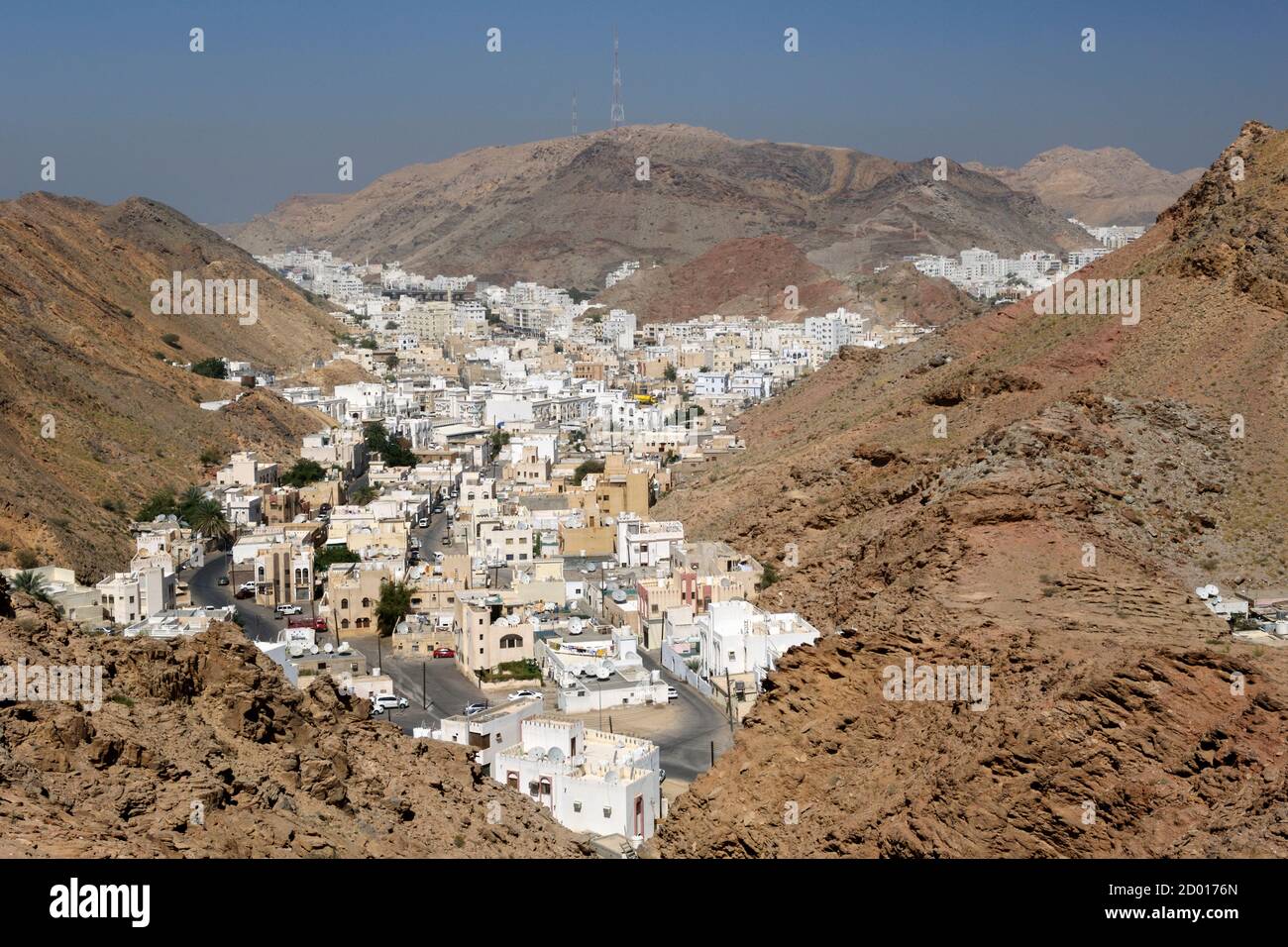 Blick auf Al Hamria, einem Vorort von Maskat, der Hauptstadt des Sultanats Oman. Stockfoto