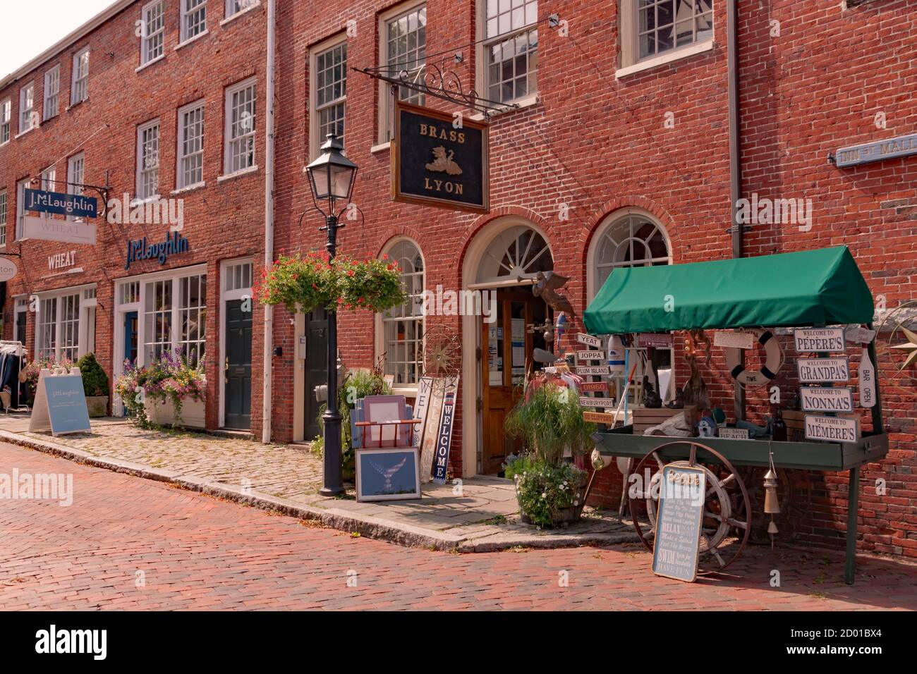 Brass Lyon Gift Shop, in der Innenstadt historischen Marktplatz, Newburyport, Massachusetts. Stockfoto