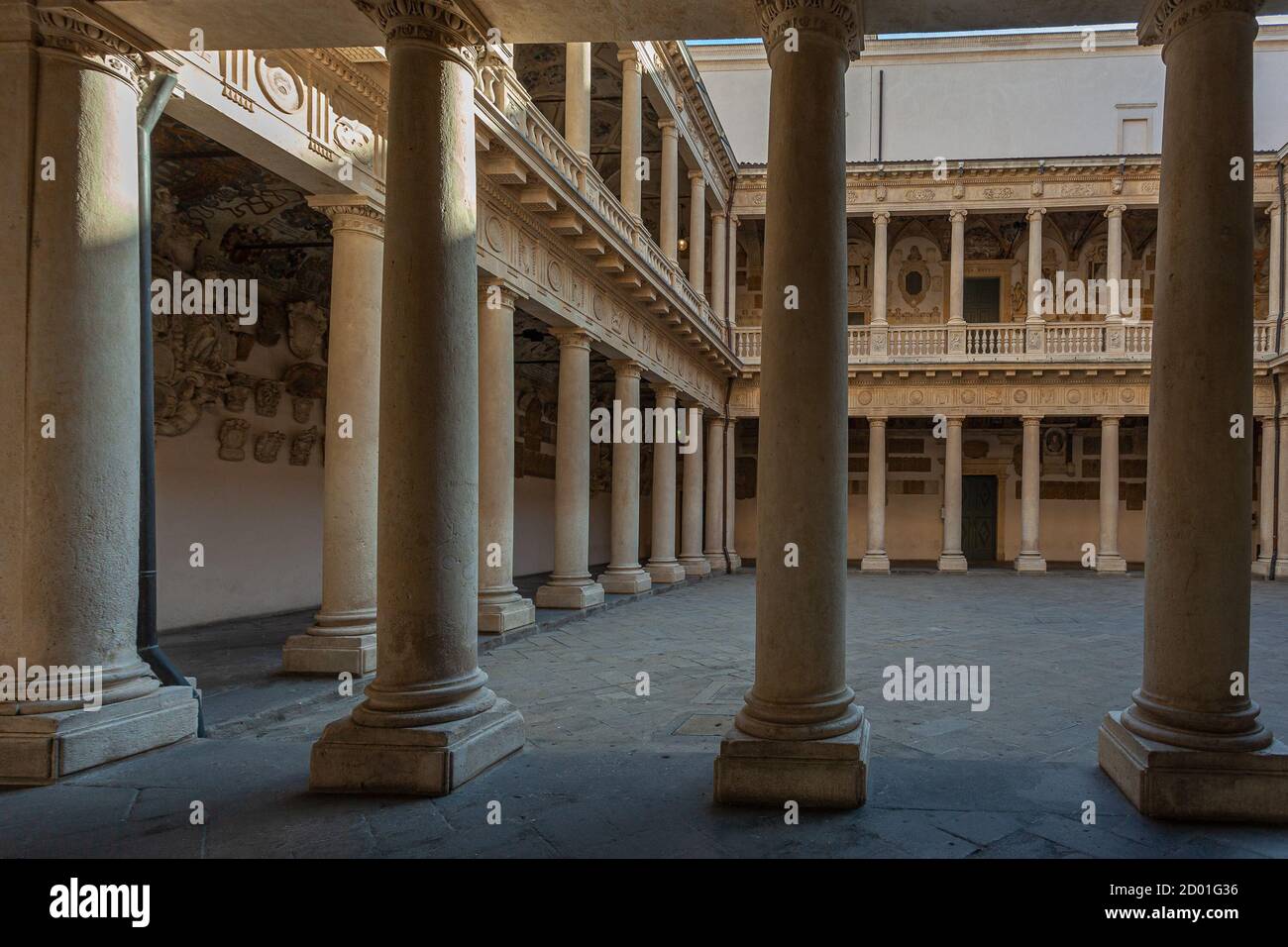 Atrium des Palazzo Bo, historisches Gebäude der Universität Padova Stockfoto