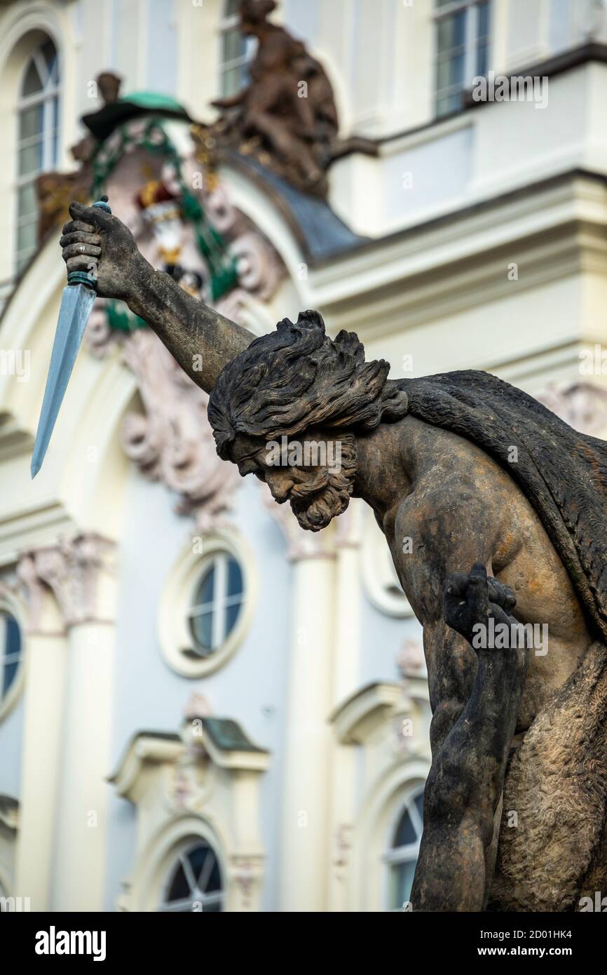 Detail des Wrestling Riesen (aka Kampf gegen Riesen) Statue, die Prager Burg, Burg, Prag, Tschechische Republik Stockfoto