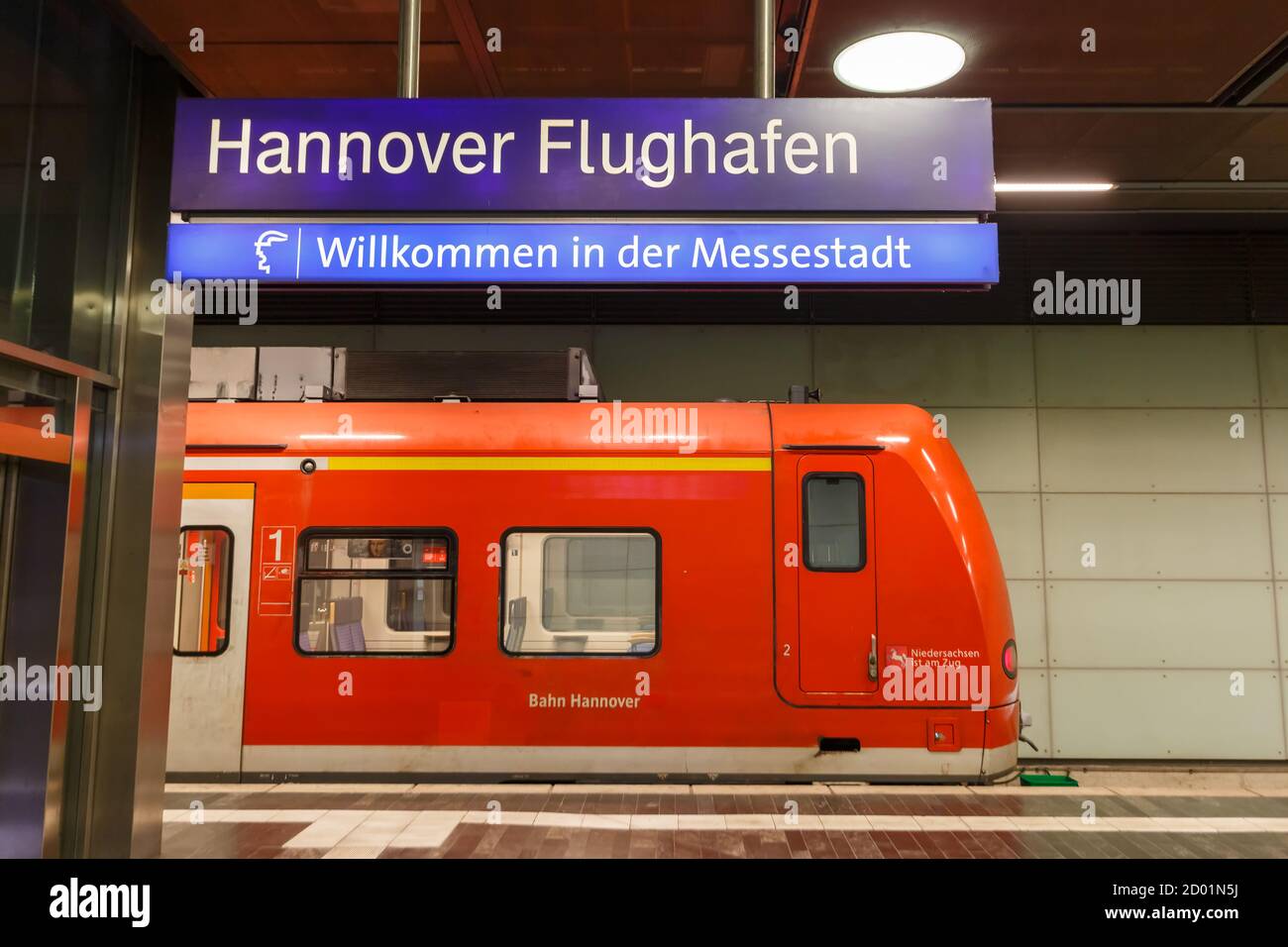 Hannover, Deutschland - 9. August 2020: Hannover Flughafen Hannover Bahnhof in Deutschland. Stockfoto