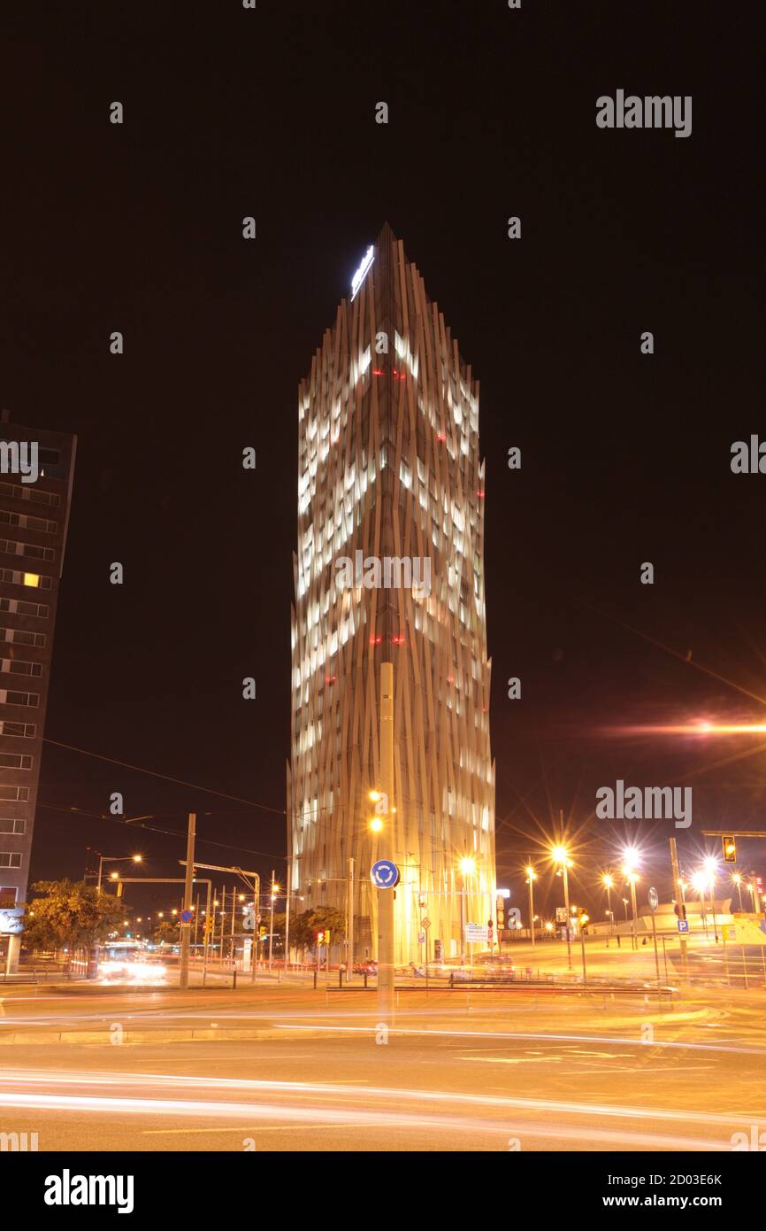 Barcelona, Spanien - 24. Juli 2013: Blick auf die Diagonal Zero Zero bei Nacht Stockfoto