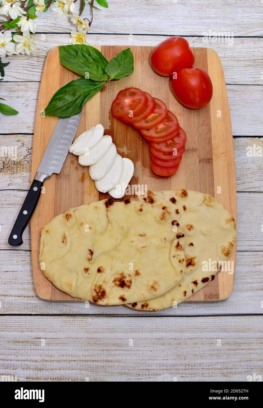 Frische Bio-gesunde einfache Mahlzeit Kit Zutaten bereit, um zuzubereiten Köstliche italienische Mahlzeiten mit Freunden und Familie zu teilen Stockfoto