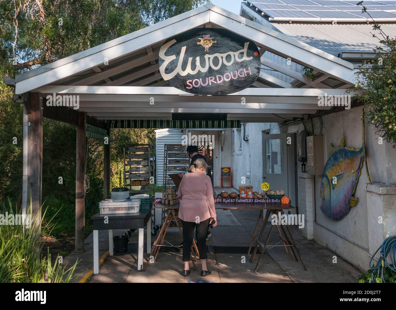 Elwood Sourdough ist eine Boutique-Bäckerei mit Sitz im Vorort Elwood, Melbourne Stockfoto