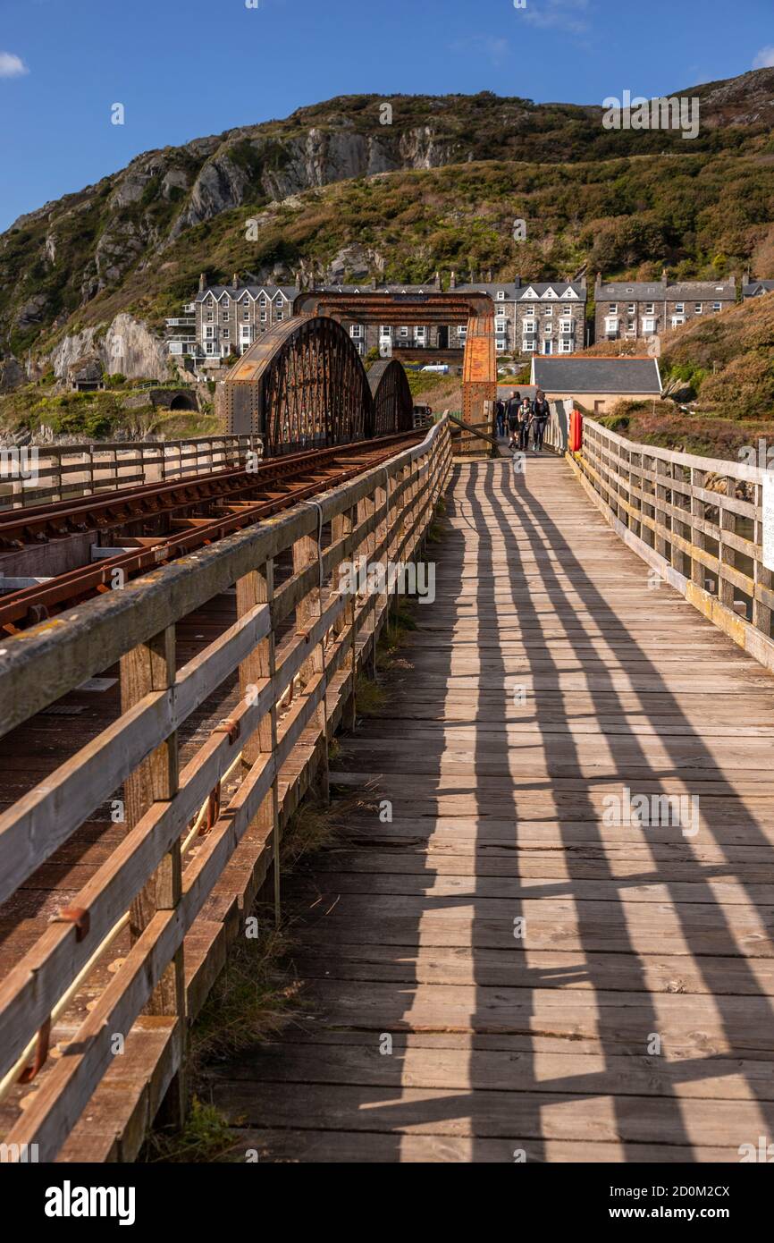 Barmouth Eisenbahnbrücke über die Mawddach Mündung auf dem Wales Küste Stockfoto