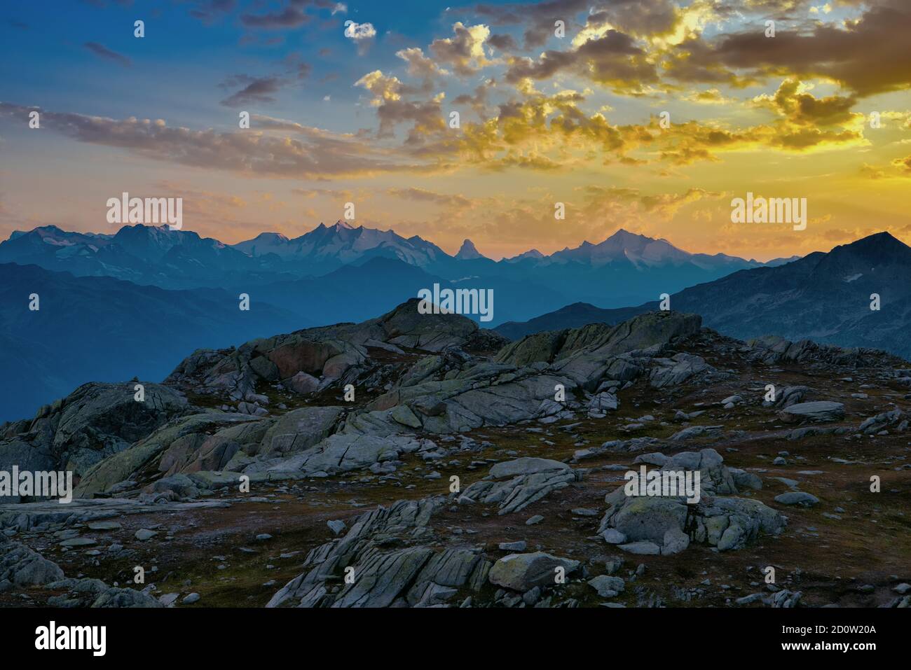 Abendstimmung im Grimselgebiet bei Nägelisgrätli, Blick auf die Weissmies Berge, Matterhorn, Weisshorn, Kanton Wallis, Schweiz, Europa Stockfoto