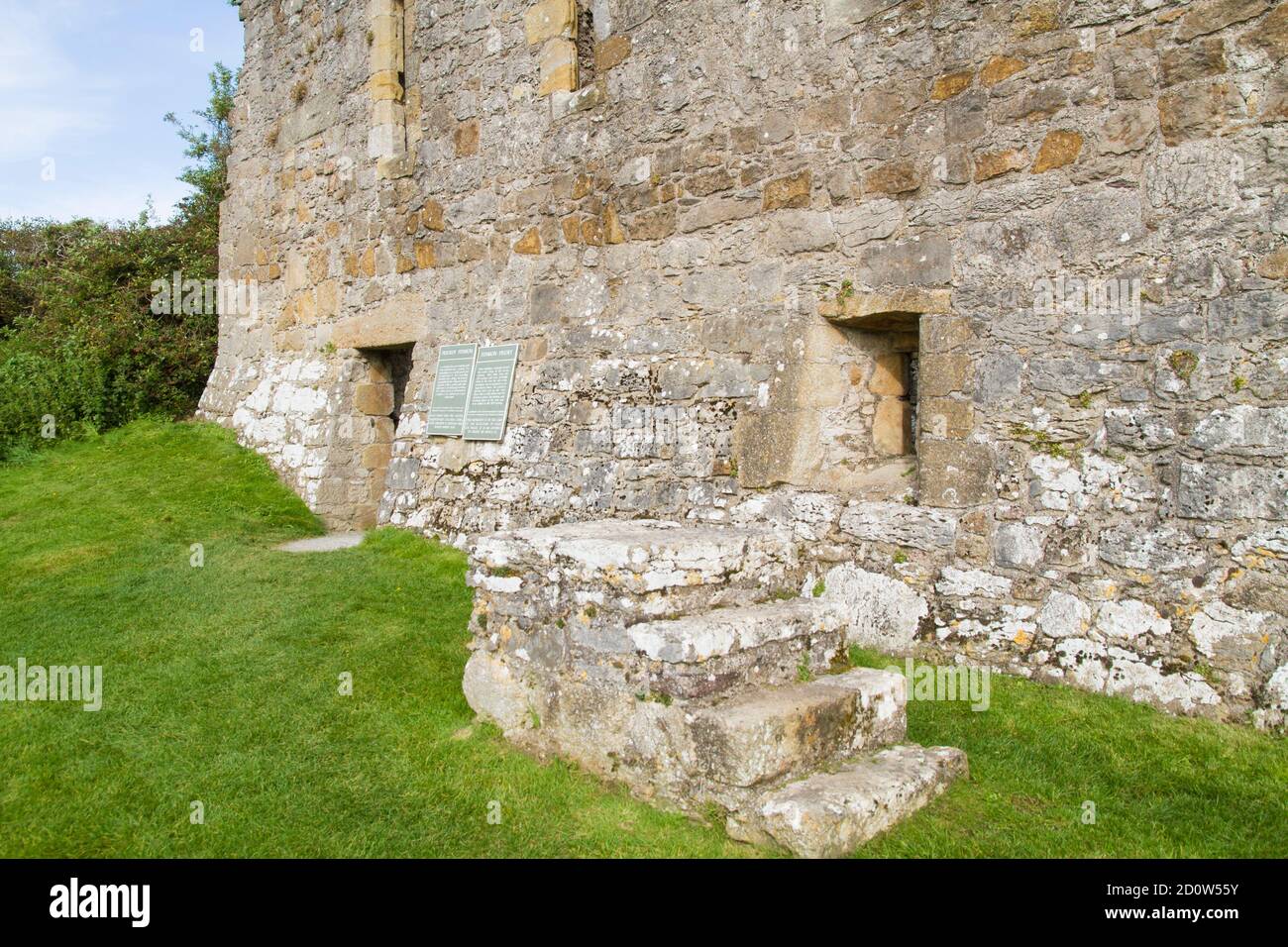 Die Ruinen von Penmon Priory, Anglesey North Wales Stockfoto