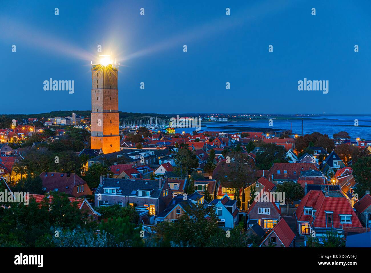 Der Brandaris ist ein Leuchtturm auf der niederländischen Wattenmeerinsel Terschelling in Friesland. Es ist der älteste Leuchtturm in den Niederlanden, der als R aufgeführt ist Stockfoto