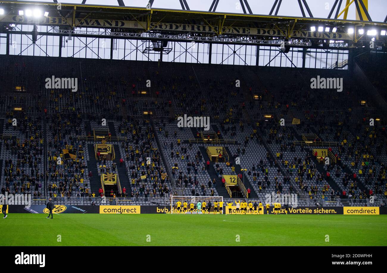 Südtribüne signal iduna park Fotos und Bildmaterial in hoher Auflösung Alamy