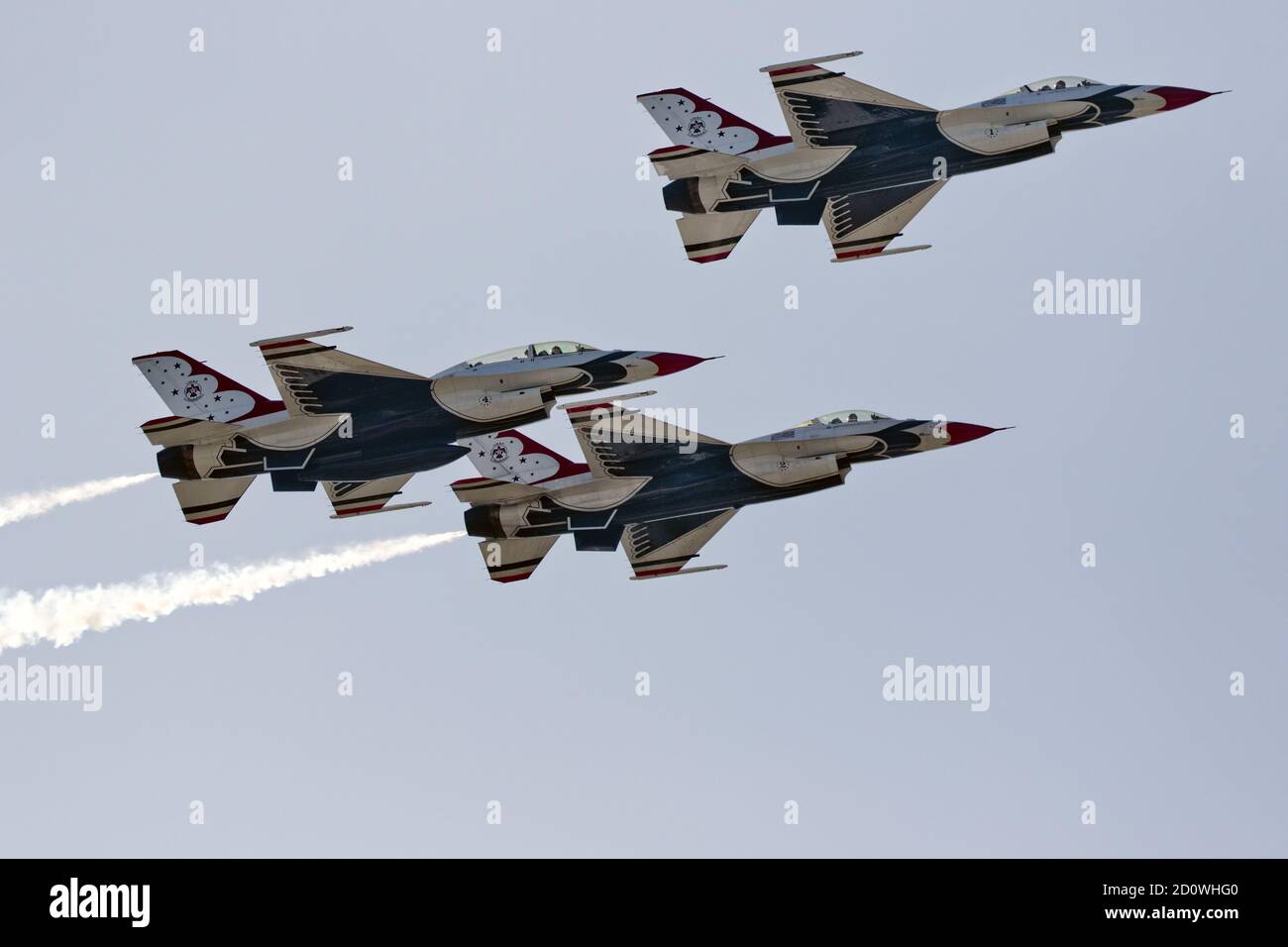 Drei-Flugzeug-Formation der United States Air Force Thunderbirds (USAF) Teilnahme an Airshow London 2020 Skydrive in Ontario, Kanada. Stockfoto