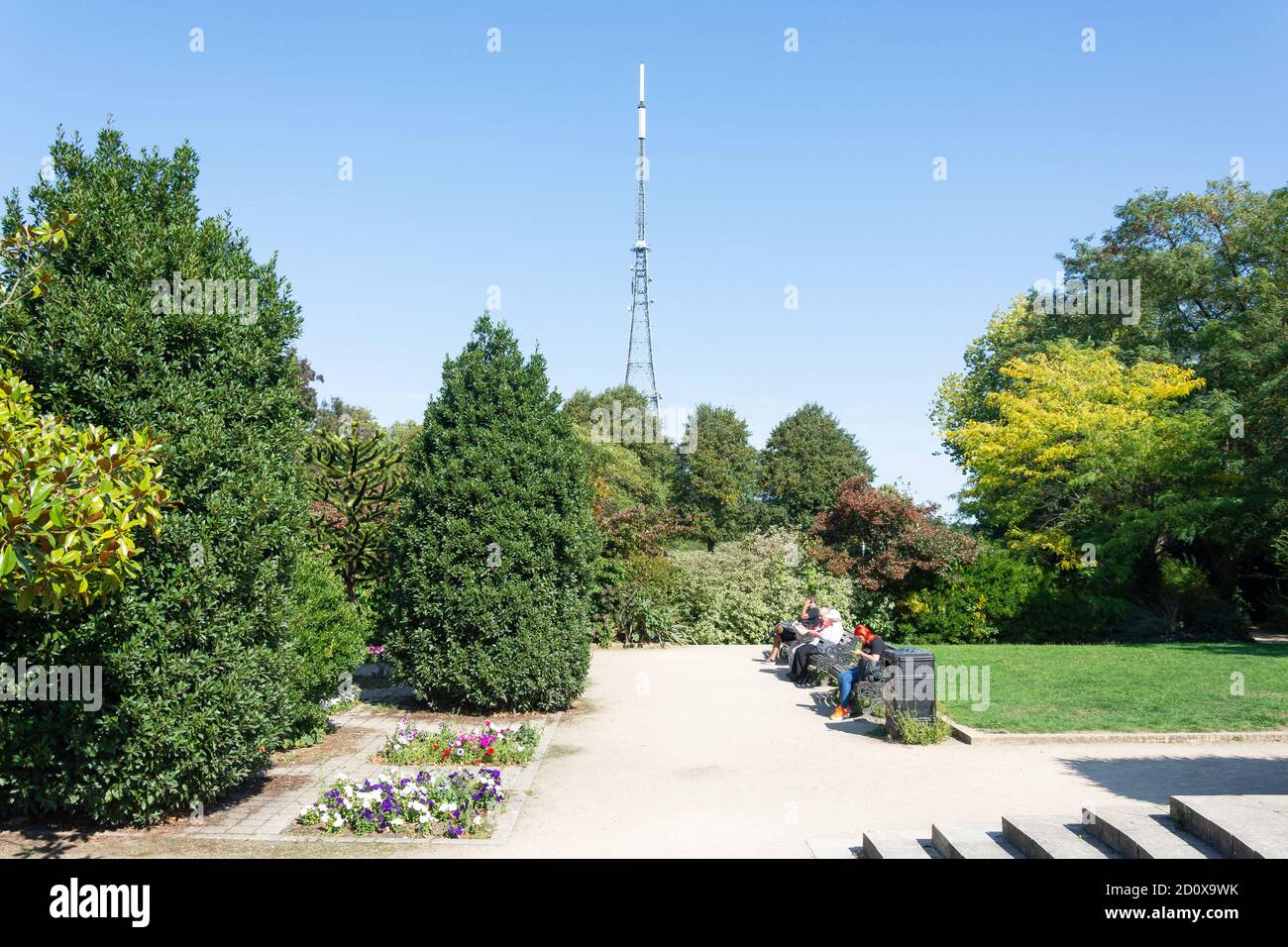 Italienische Terrassen und BBC Sender in Crystal Palace Park, Crystal Palace, London Borough of Bromley, Greater London, England, Vereinigtes Königreich Stockfoto