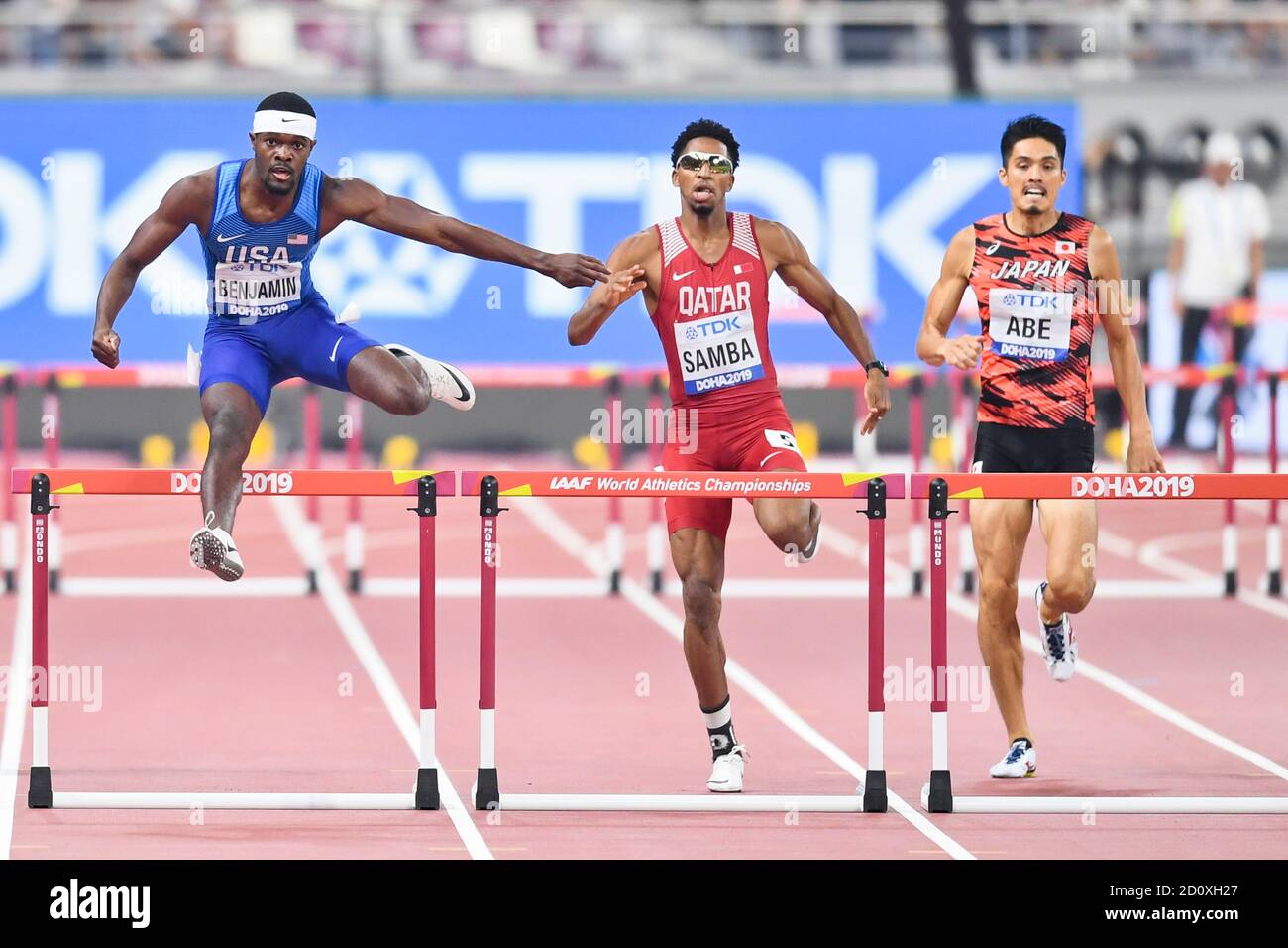 Rai Banjamin (USA), Abderrahman Samba (QAT) Takatoshi Abe (JPN). 400 Meter Hürden Halbfinale. Leichtathletik-Weltmeisterschaften, Doha 2019 Stockfoto