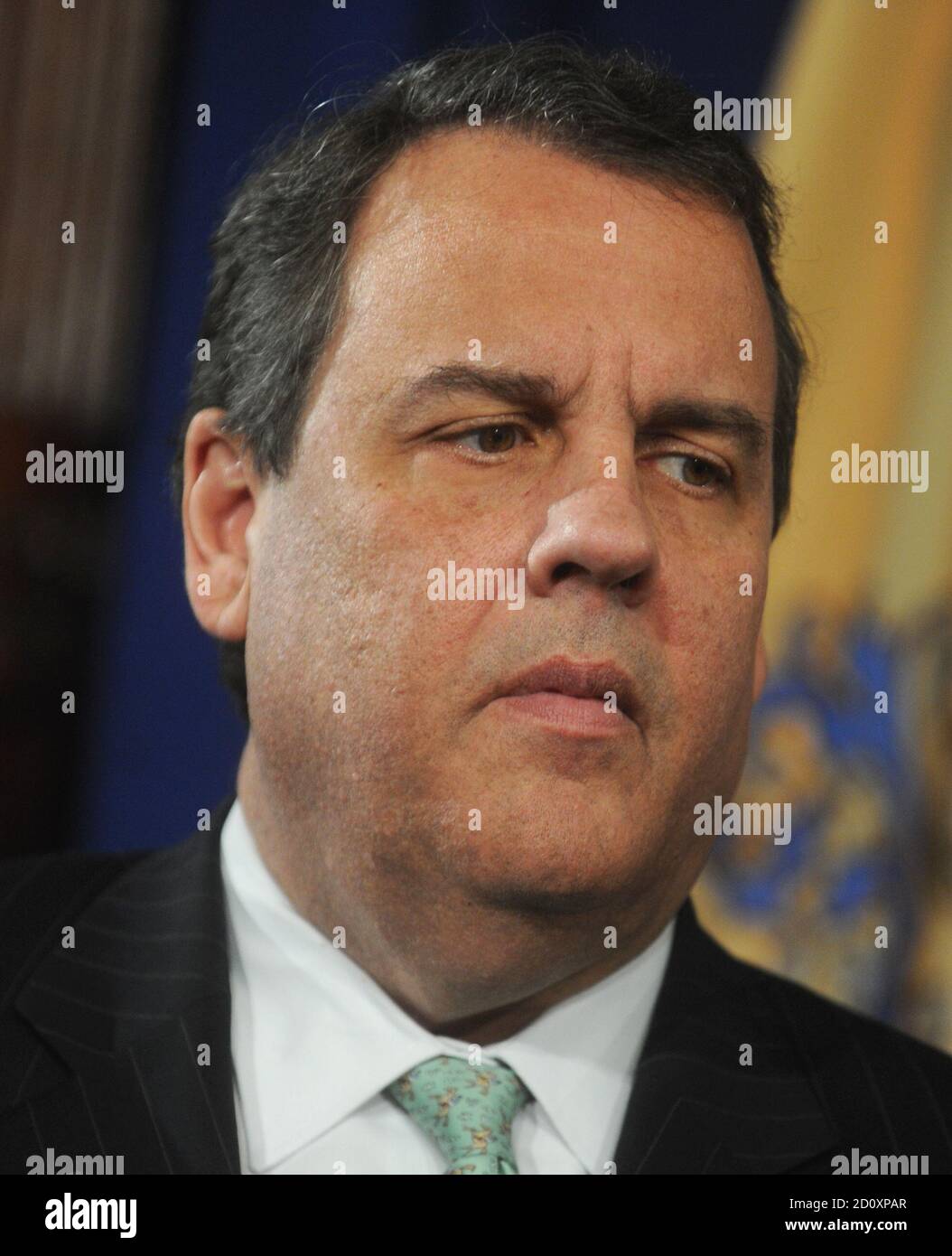 TRENTON, New Jersey - FEBRUAR 24: New Jersey Gov. Chris Christie im Statehouse in Trenton gab am 24. November 2015 in Trenton, New Jersey, eine Ankündigung bezüglich der Bemühungen, das Stigma im Zusammenhang mit Drogenabhängigkeit zu beenden. Menschen: New Jersey Gouverneur Chris Christie Kredit: Hoo-Me.com / MediaPunch Stockfoto