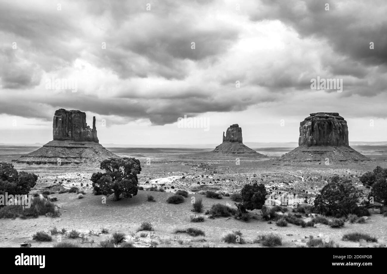 Wunderschöne und erstaunliche Landschaft und Reisen Bilder in Monument Valley, Arizona aufgenommen Stockfoto