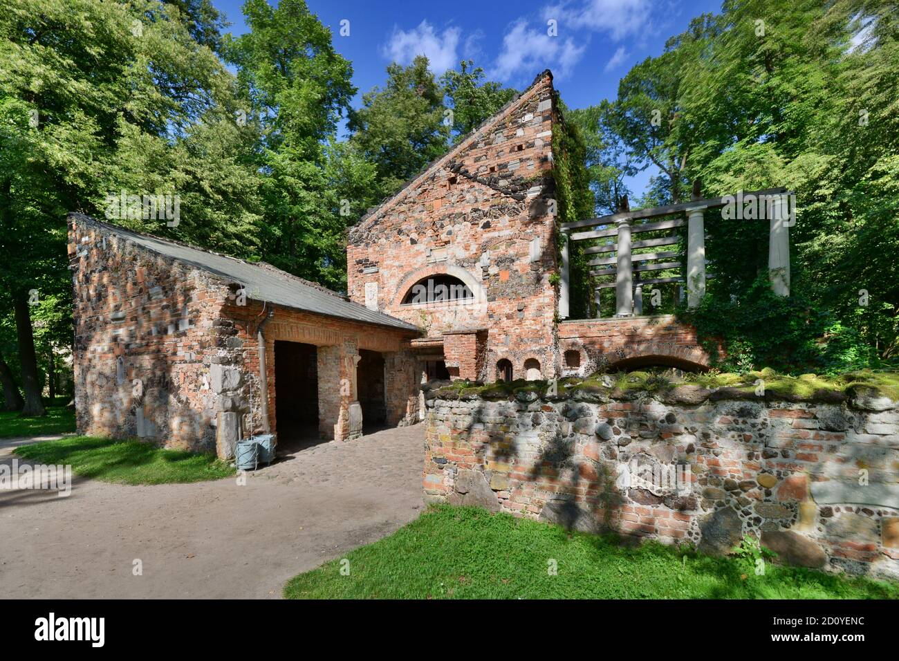 Romantischer Park in Arkadia Dorf, Polen. Stockfoto