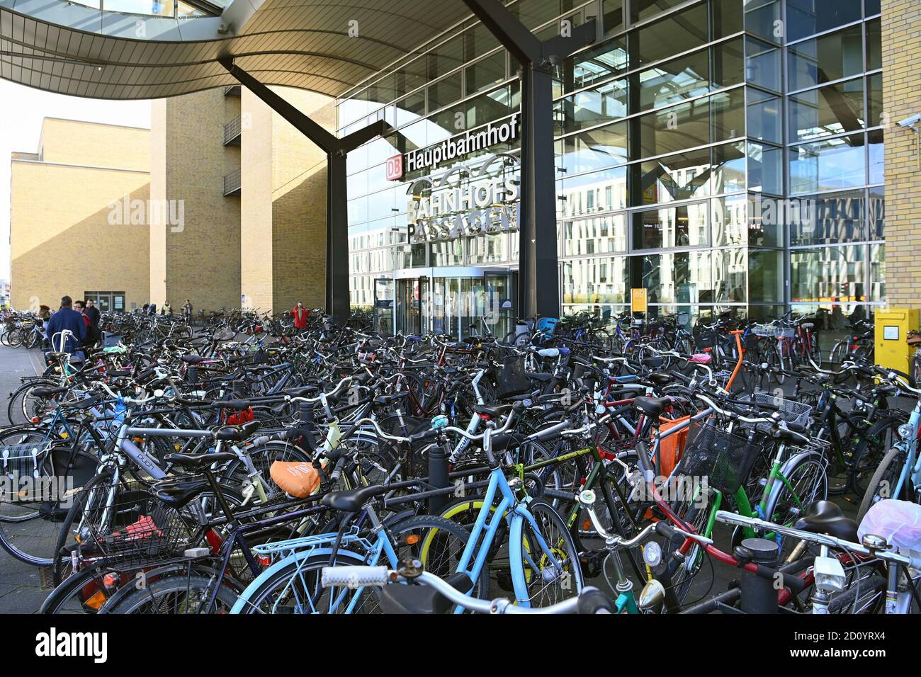 Kaufland Potsdam Hauptbahnhof Fahrrad Parking Kostet www.alamy.de