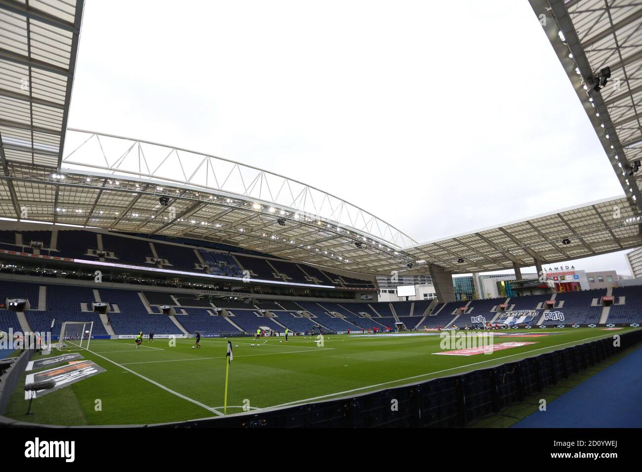 Gesamtansicht des Dragao Stadions vor der portugiesischen Meisterschaft, Liga NOS Fußballspiel zwischen FC Porto und Maritimo am 3. Oktober 2020 in Estadio Stockfoto