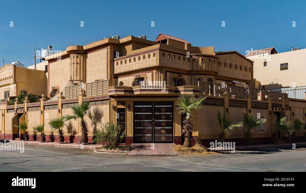 Haus an der Ecke - Bilder Stockfoto