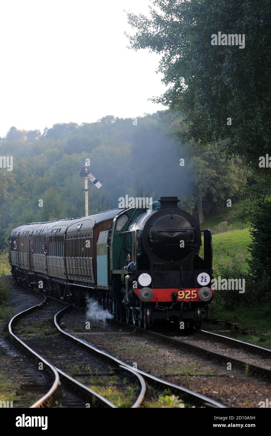 'Cheltenham' nähert sich dem Bahnhof Hampron Loade mit einem Kidderminster - Bridgnorth Zug. Stockfoto