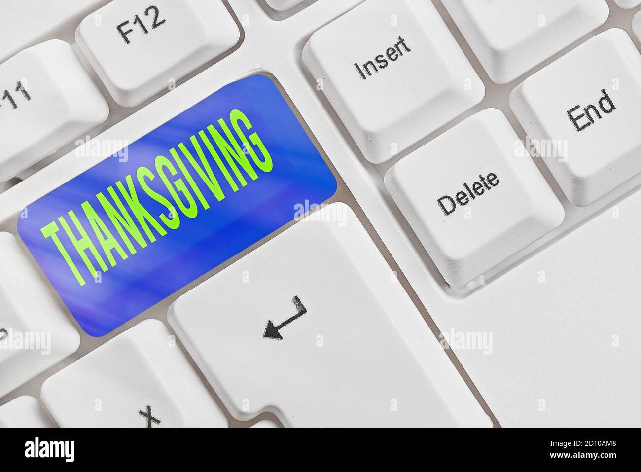 Textschild mit Thanksgiving. Business Foto präsentiert öffentliche Anerkennung oder Feier der göttlichen Güte verschiedene farbige Tastatur-Taste mit Stockfoto