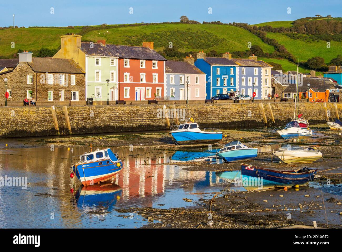 Aberaeron, Cardigan Bay, eine farbenfrohe georgianische Hafenstadt an der Cardigan Bay Küste von Ceredigion West Wales Stockfoto