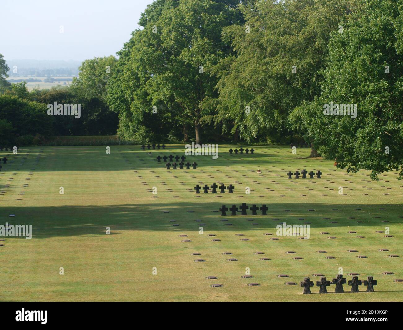 La Cambe ist ein deutscher Kriegsgräberfriedhof aus dem Zweiten Weltkrieg, der sich in der Nähe des amerikanischen Landungsstrandes von Omaha und 25.5 km nordwestlich der Bucht befindet Stockfoto