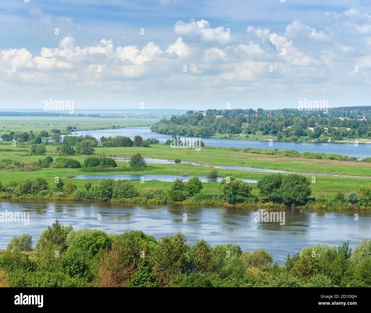 Blick auf den Fluss Oka in der Nähe der Stadt Spassk-Rjasansky. Region Rjasan, Zentralrussland Stockfoto