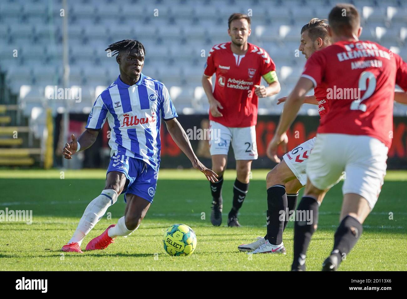 Odense, Dänemark. Oktober 2020. Emmanuel Sabbi (11) von ob beim 3F Superliga Spiel zwischen Odense Boldklub und Vejle Boldklub im Nature Energy Park in Odense. (Foto Kredit: Gonzales Foto/Alamy Live News Stockfoto