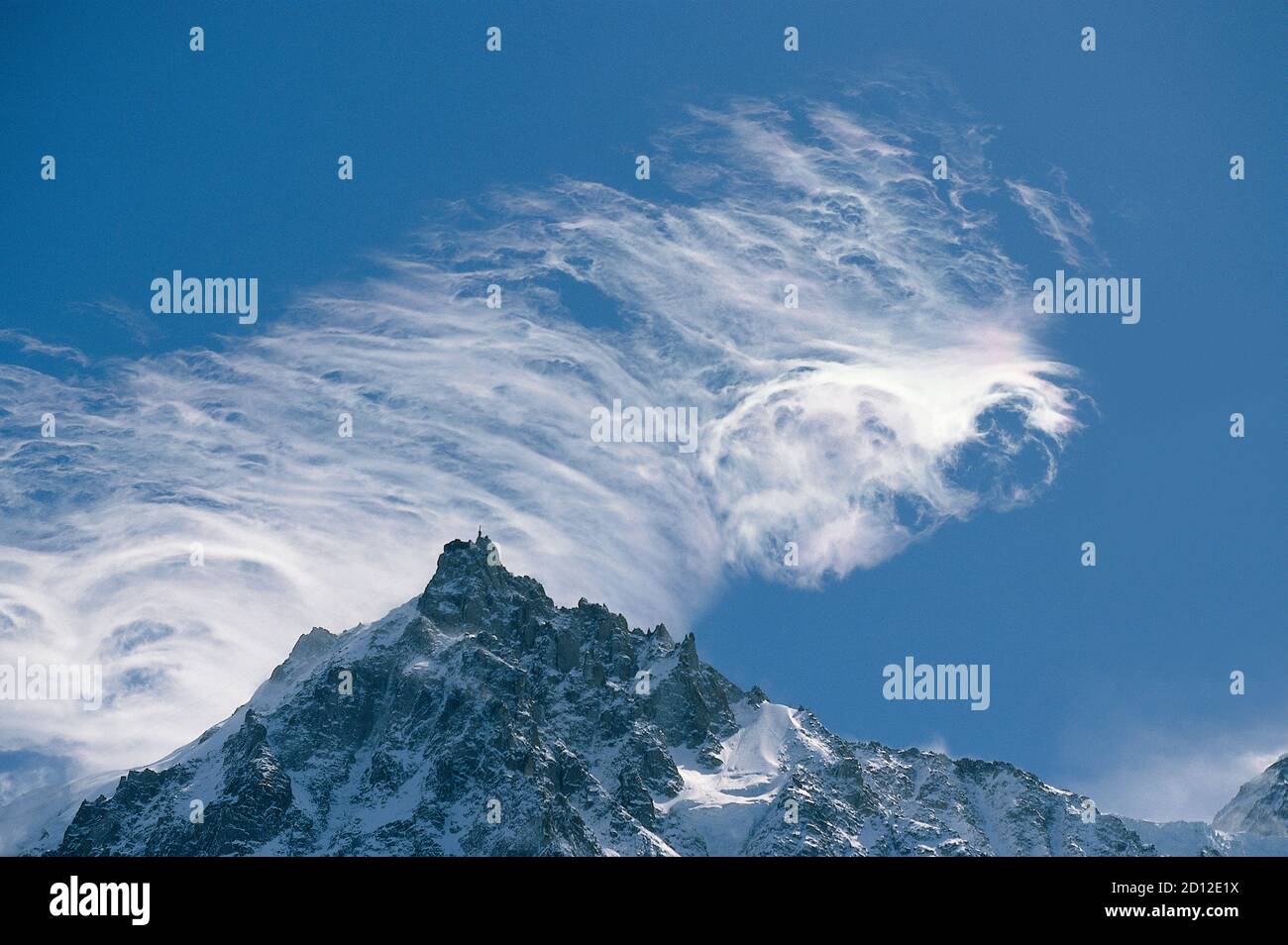 Geographie / Reisen, Frankreich, Föhn Wolke über dem AIG. Du Midi, Mont Blanc Region, Additional-Rights-Clearance-Info-not-available Stockfoto