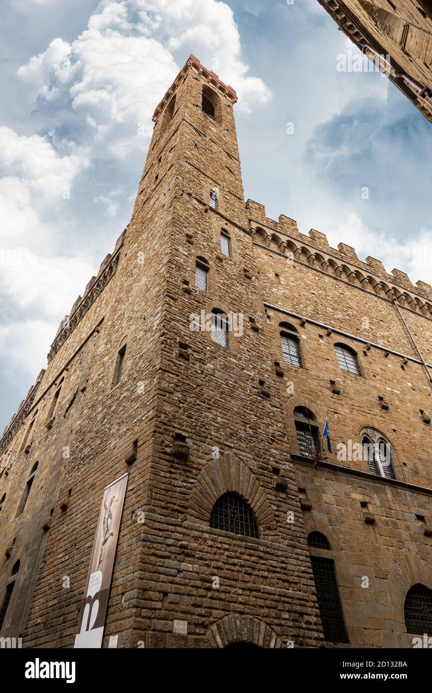 Bargello Palast und Italienisches Nationalmuseum gewidmet Skulptur, alten mittelalterlichen Gebäude in Florenz Innenstadt. Toskana, Italien, Europa. Stockfoto