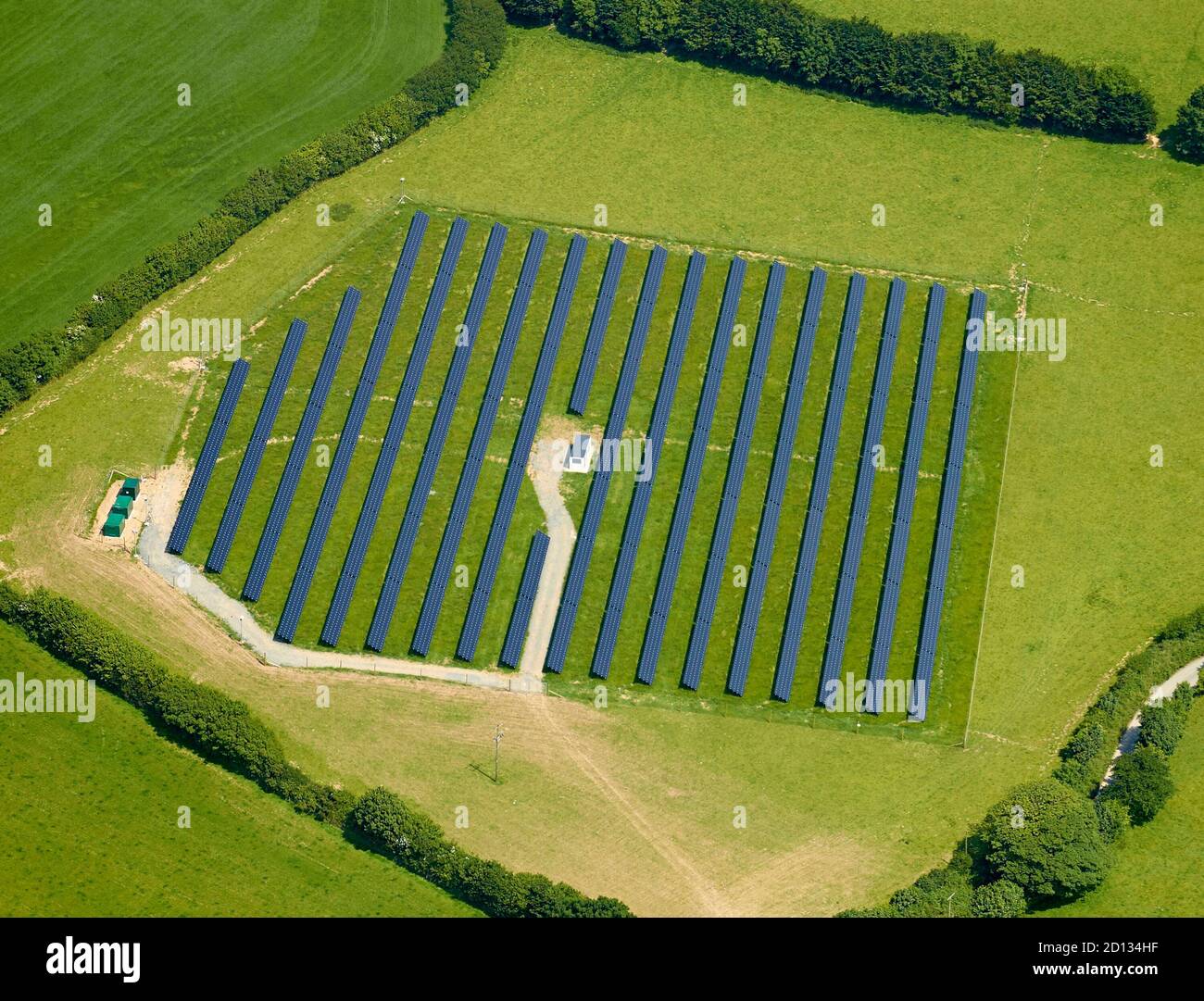 Solar Farm, South West England, UK, aus der Luft geschossen Stockfoto