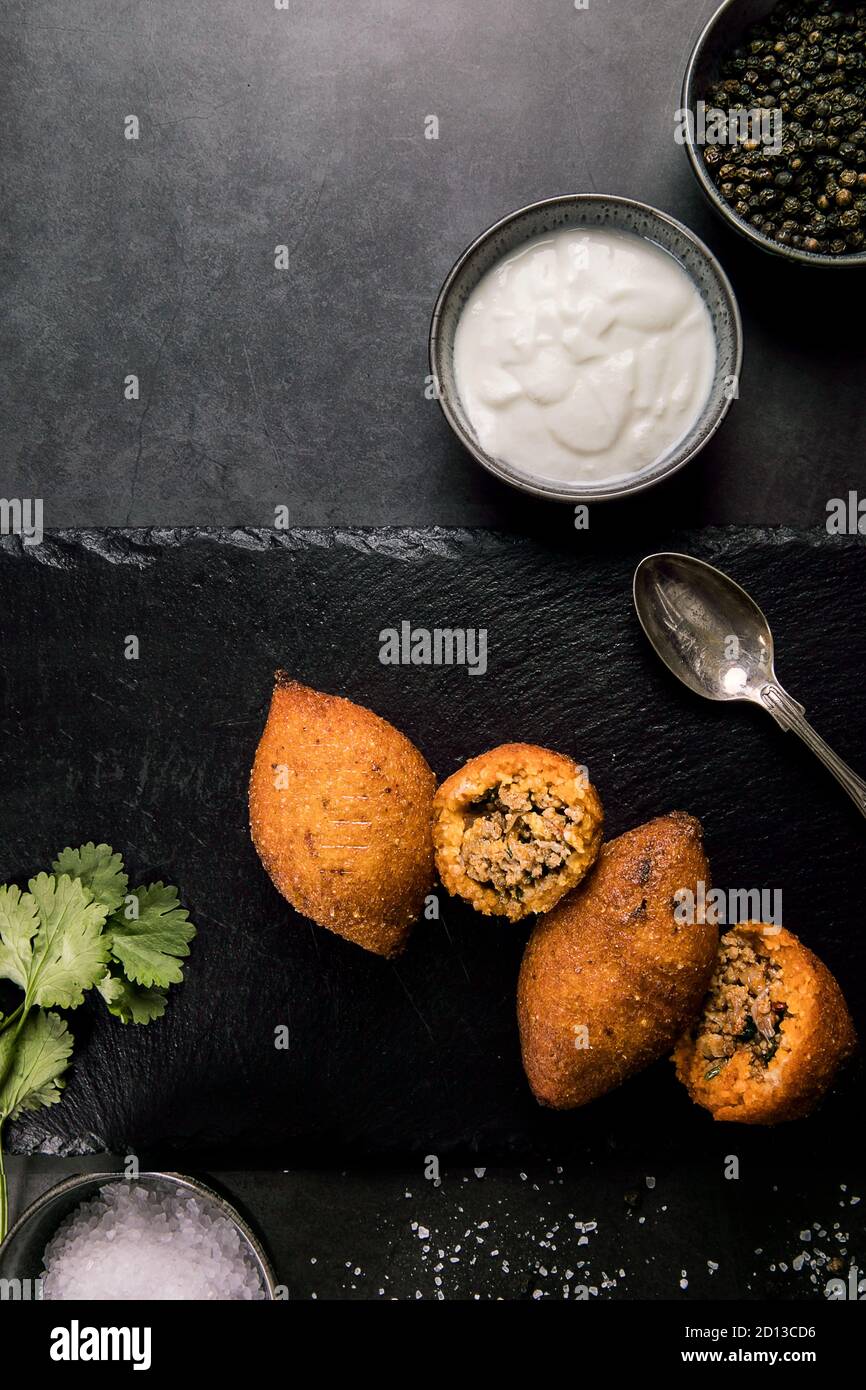 Turkish Icli Kofte – Traditionelle Fleischbällchen Stockfoto