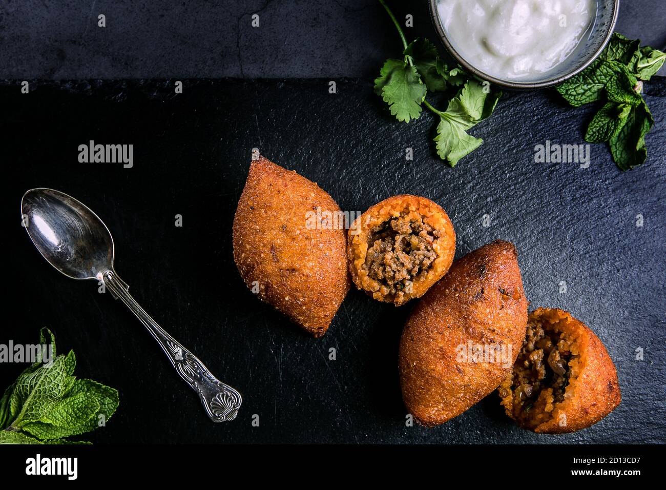 Turkish Icli Kofte – Traditionelle Fleischbällchen Stockfoto