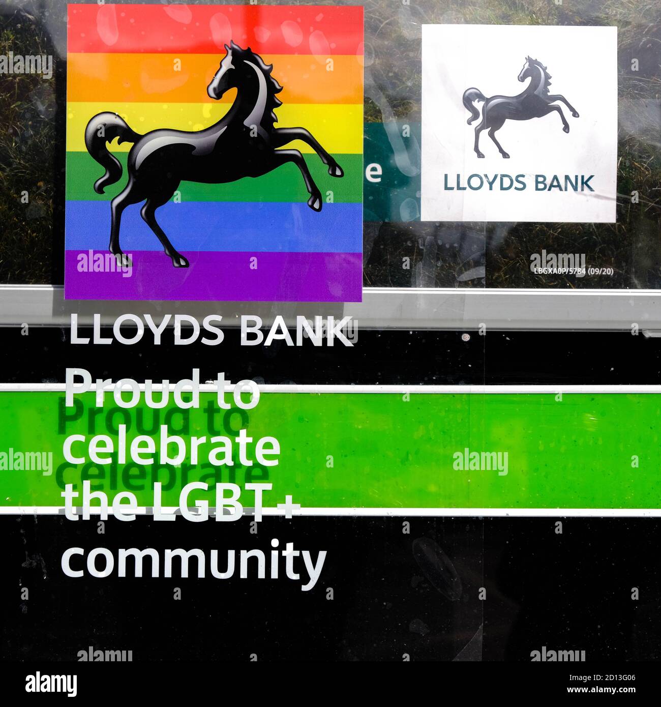 London UK, Oktober 05 2020, International High Street Branch of Lloyds Bank, Logo Close Up with No People Stockfoto