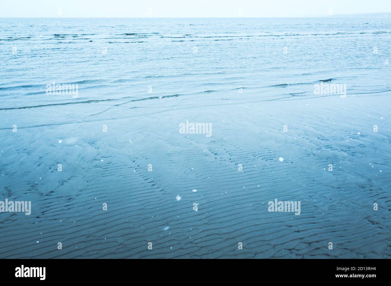 Kaltes Meerwasser, blau getönten natürlichen Hintergrund Foto Stockfoto
