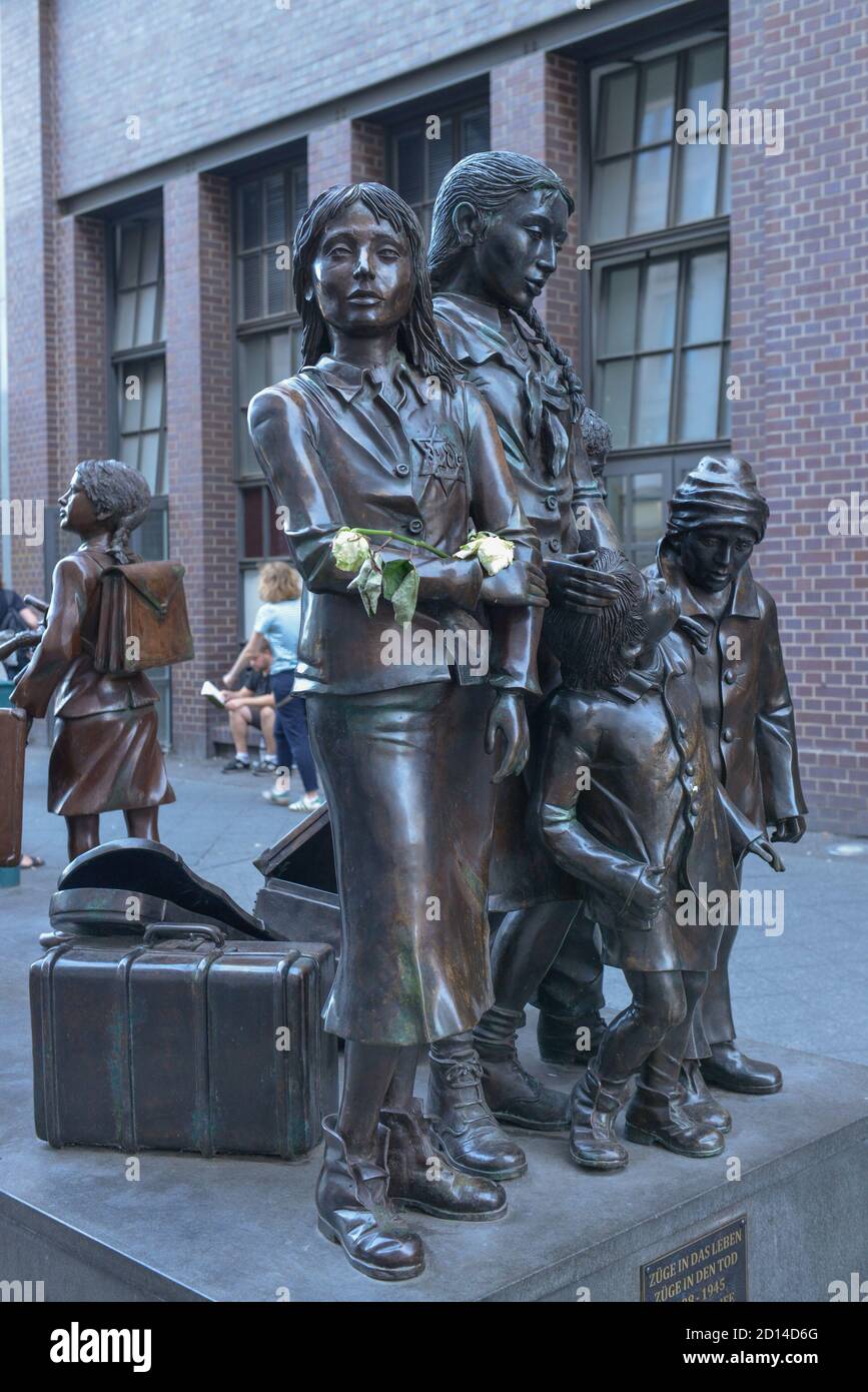 Denkmal, "Züge im Leben - Züge in den Tod', Friedrichstrasse, Mitte, Berlin, Deutschland, Denkmal, 'Zuege ins Leben - Zuege in den Tod', Mitte, Stockfoto