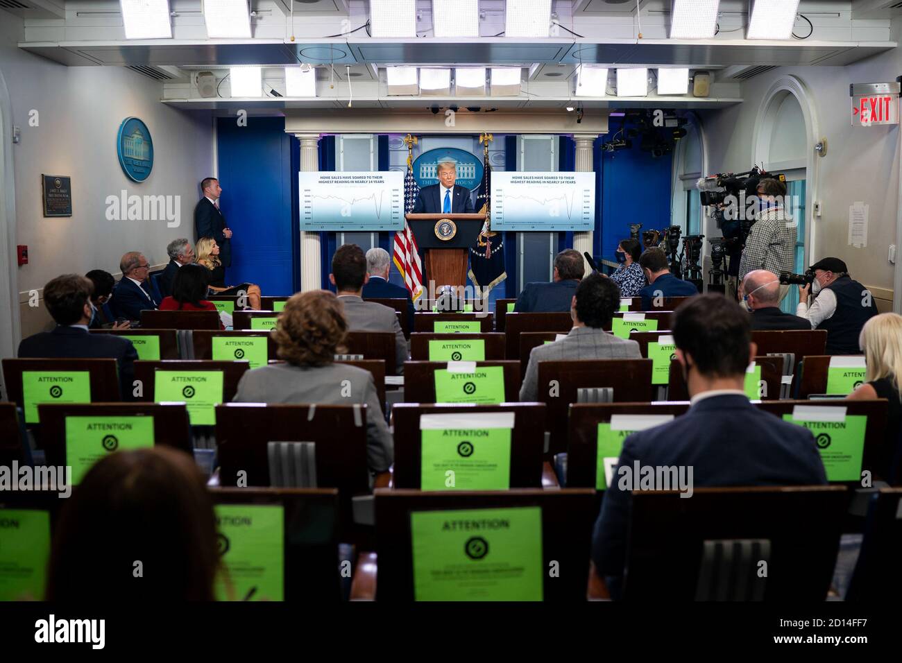 White House Press Briefing. Präsident Donald J. Trump spricht bei einer Pressekonferenz am Mittwoch, den 23. September 2020, im James S. Brady Press Briefing Room des Weißen Hauses an Reporter. Stockfoto