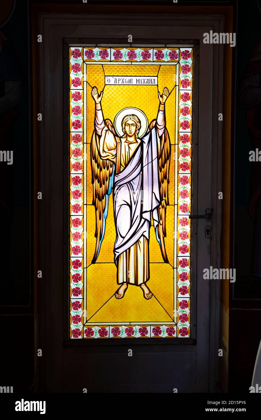 Dekorative Glastüren, Agios Trias griechisch-orthodoxe Kirche, Paralimni, Zypern Stockfoto