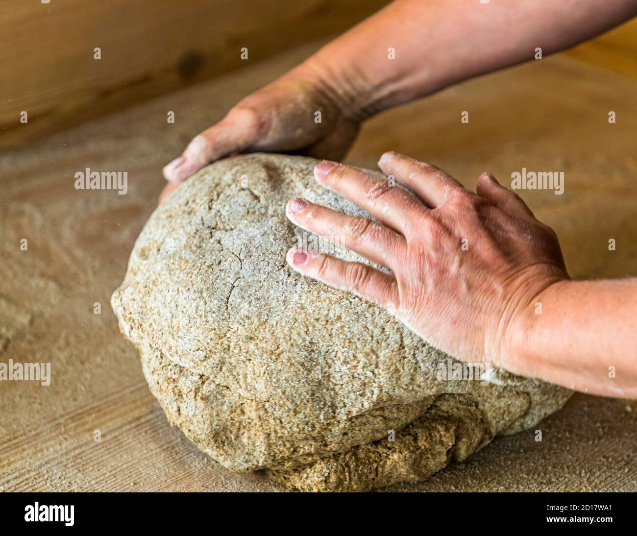 Walliser Roggenbrot-Backwerkstatt in Goppenstein-Erschmatt, Schweiz Stockfoto