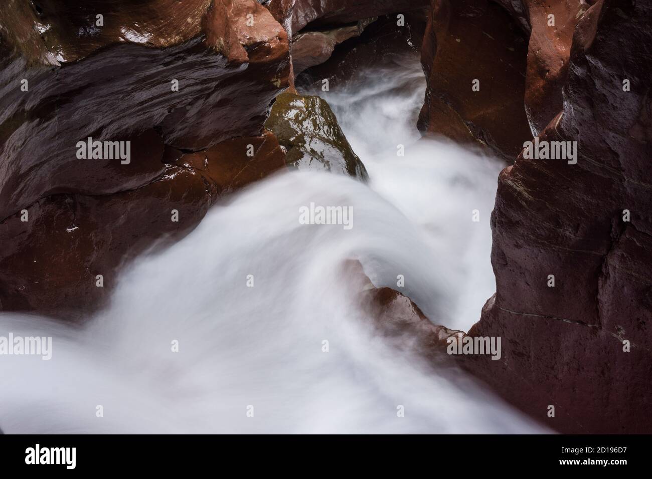 Cascada en El Rio Cinca, Valle de Pineta, Parque Nacional de Ordesa y Monte Perdido, Provincia de Huesca, Comunidad Autónoma de Aragón, Cordillera de Stockfoto