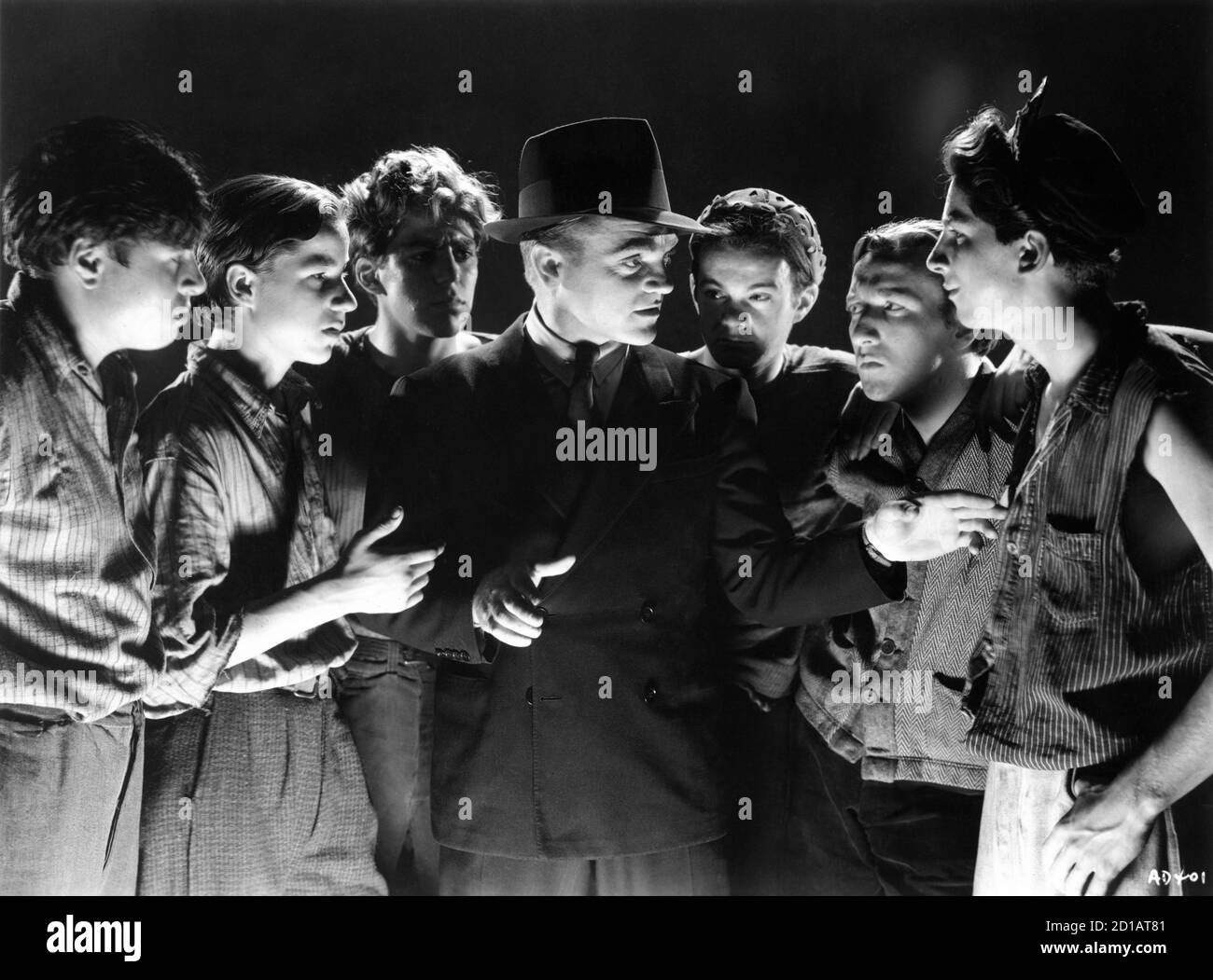 JAMES CAGNEY und die SACKGASSENKINDER Werbeportrait für ENGEL MIT SCHMUTZIGEN GESICHTERN 1938 Regisseur MICHAEL CURTIZ Warner Bros. Stockfoto